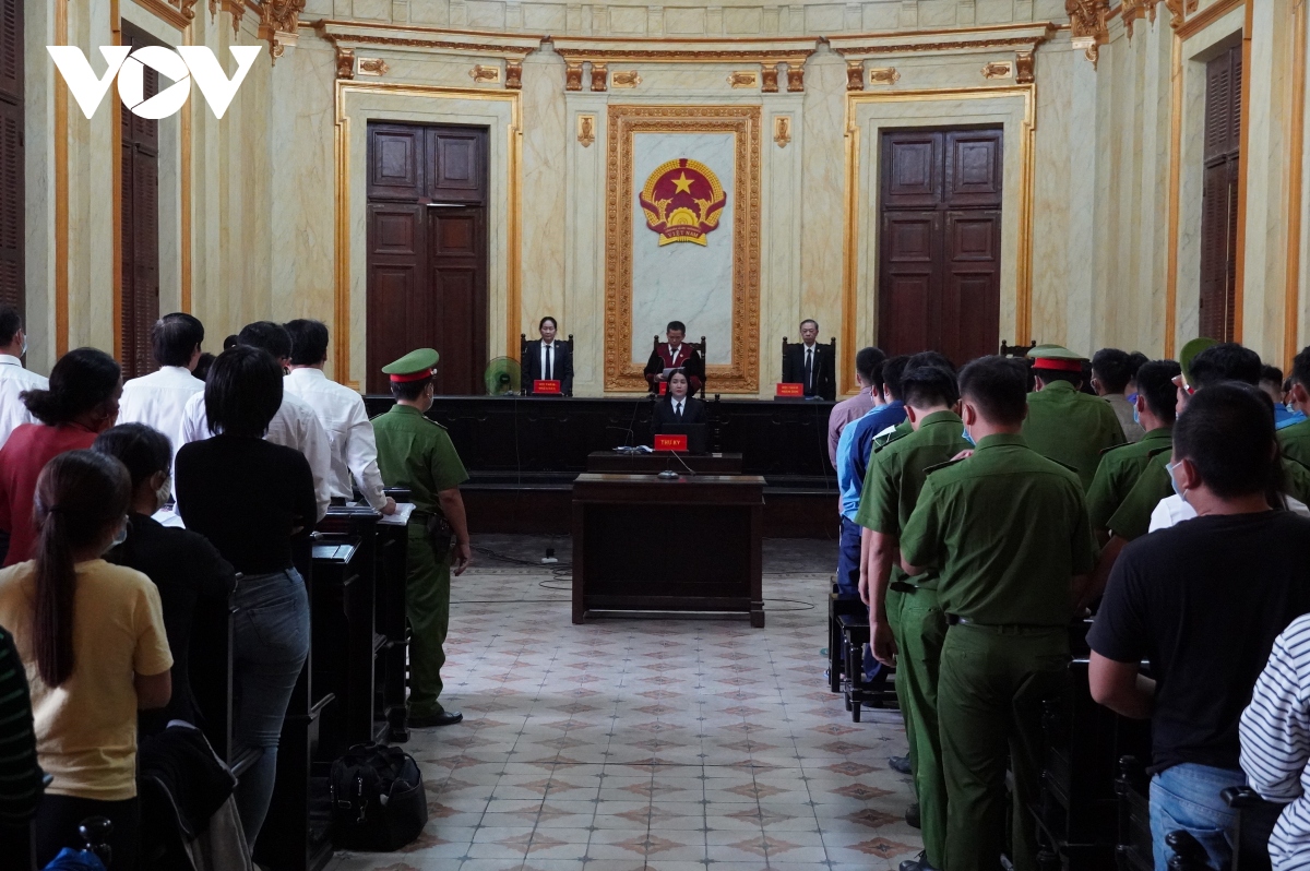 cung cấp súng để tuấn khỉ gây án, tý bà dòm lĩnh 13 năm tù hình ảnh 3 cung cap sung de tuan khi gay an, ty ba dom linh 13 nam tu hinh anh 3