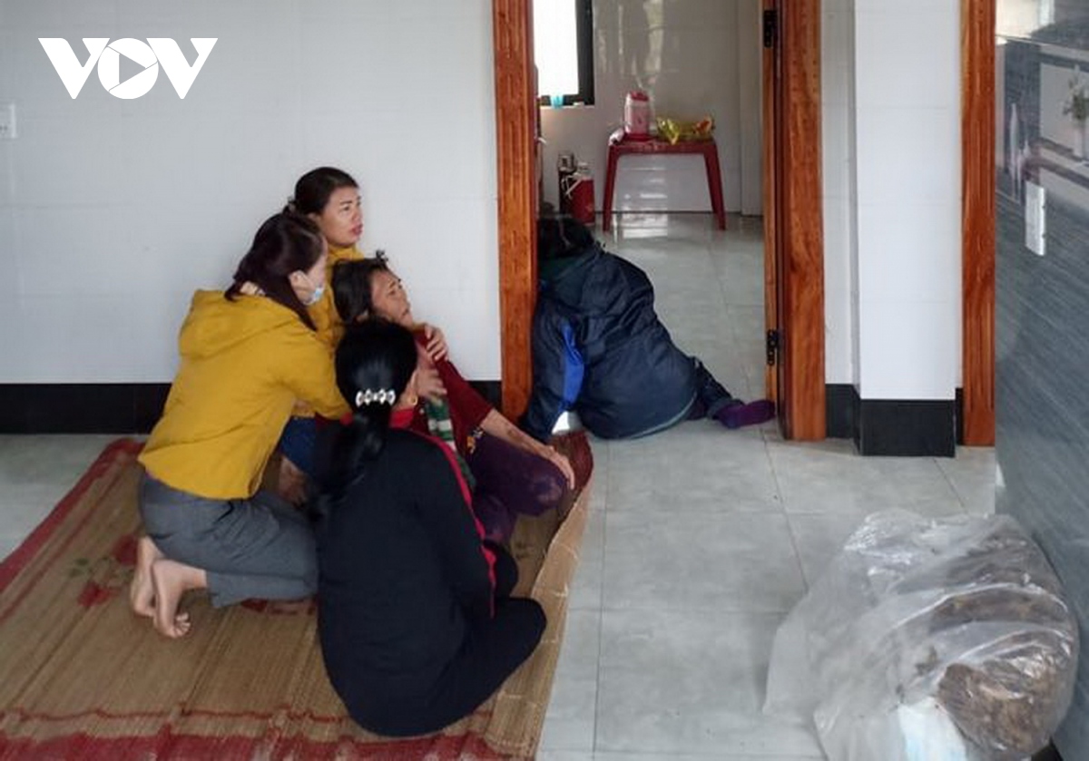 4 mẹ con thương vong khi đốt than nằm ngủ trong phòng