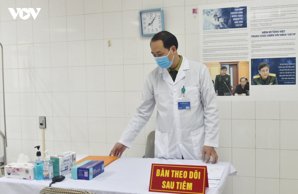 hinh anh buoi tiem thu vaccine covid-19 dau tien tai viet nam hinh anh 7