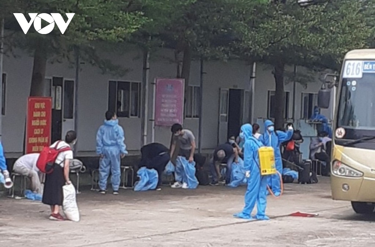 Dong nai truy vet, cach ly hang tram nguoi tu vung dich tro ve hinh anh 1