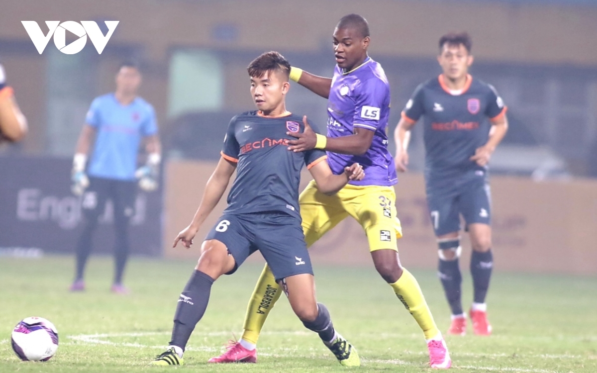 tien linh khai hoa, binh duong loi nguoc dong thang ha noi fc hinh anh 9