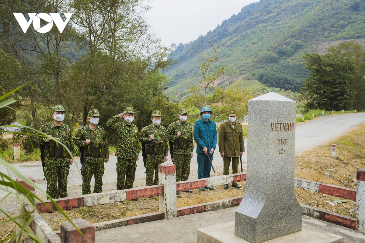 bo doi bien phong ban lau lao cai cang minh chong dich ngay dau nam moi hinh anh 15