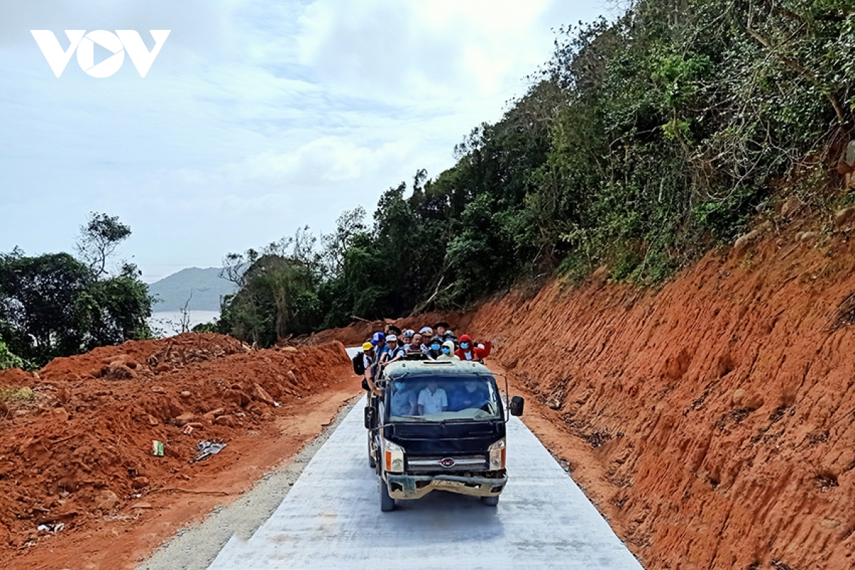 chuyen tham va chuc tet tren cum dao tay nam thanh cong, an toan tuyet doi hinh anh 3