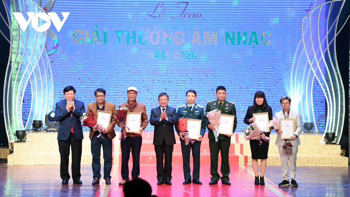 toan canh le trao giai thuong Am nhac nam 2020 cua hoi nhac si viet nam hinh anh 4