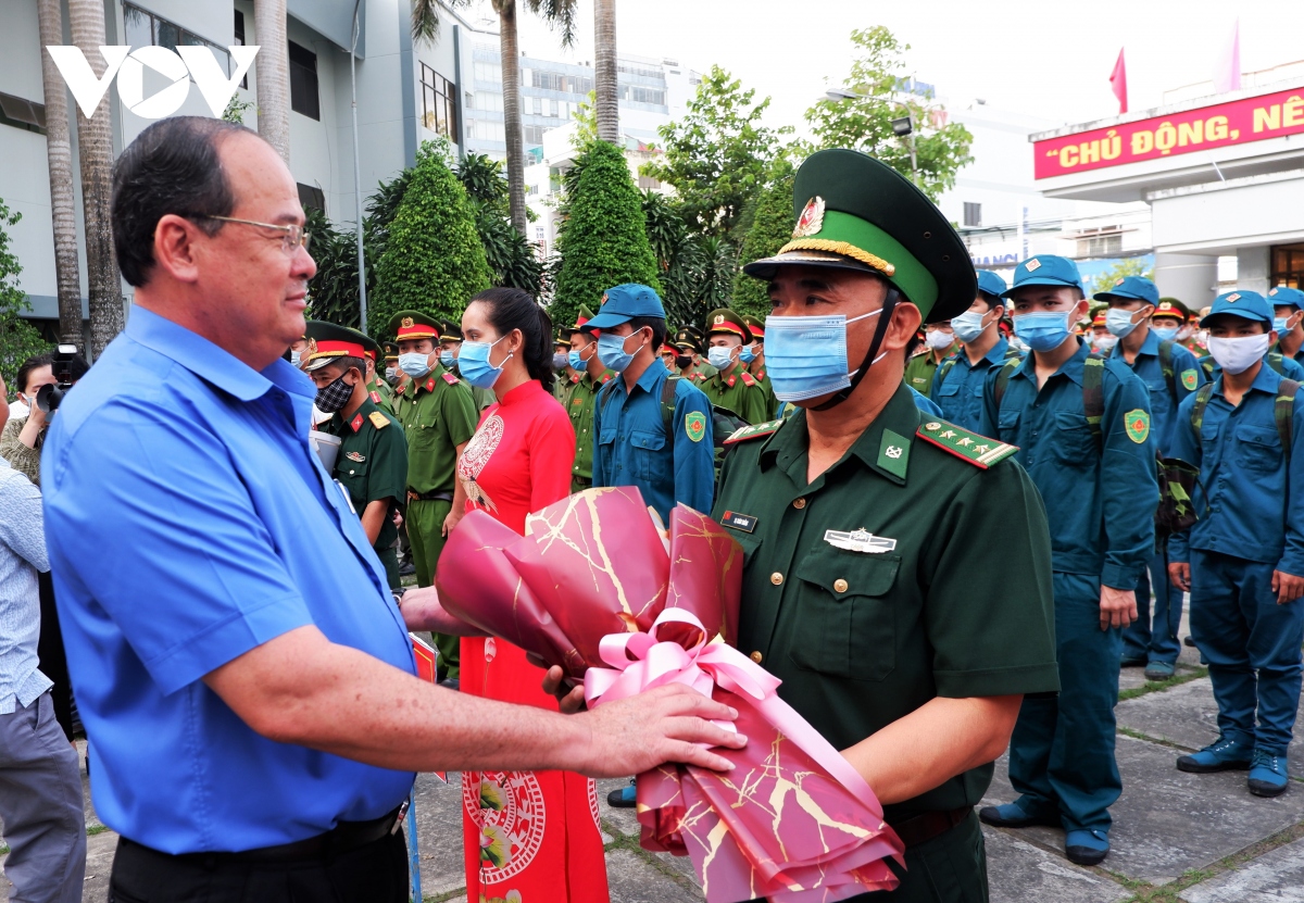 an giang tang cuong luc luong len tuyen bien gioi phong, chong dich covid -19 hinh anh 3