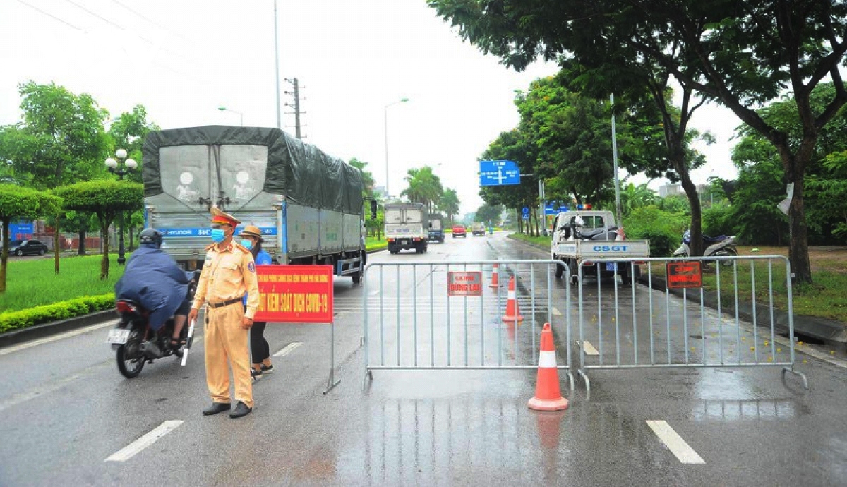 yen bai tam dung van tai hanh khach di hai duong va quang ninh hinh anh 1