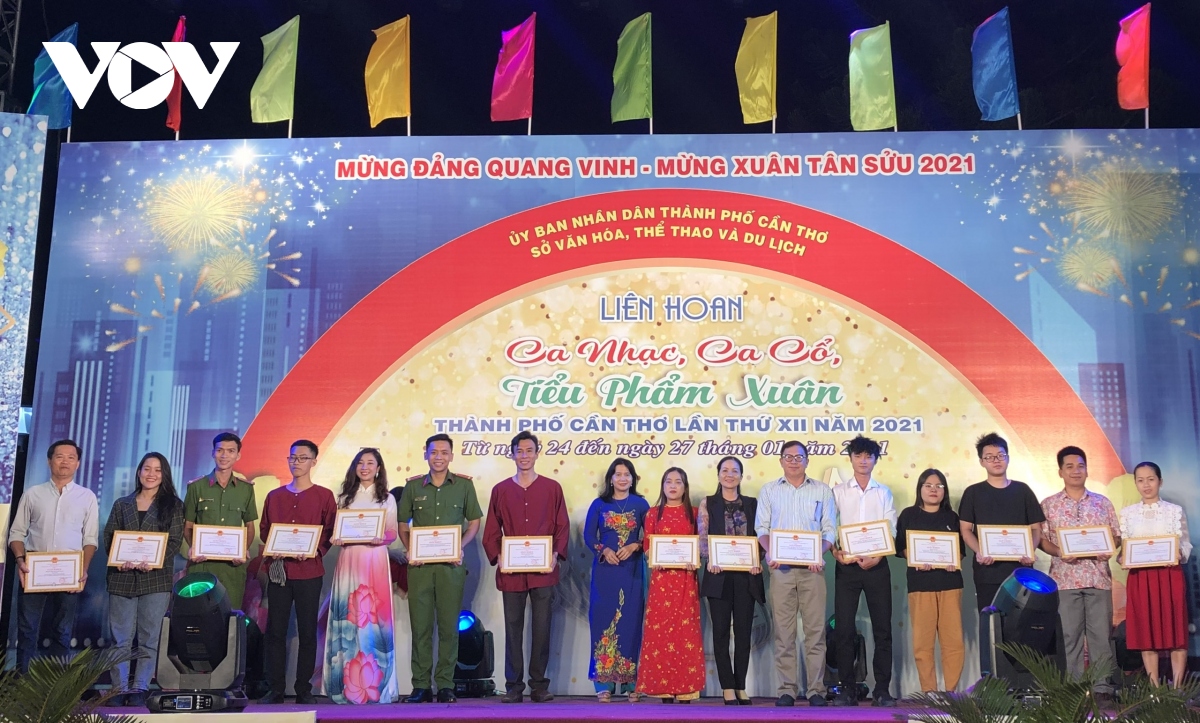 bế ma c liên hoan ca nhạc, ca cổ, tiểu phẩm xuân thành phố cần thơ lần thứ xii hình ảnh 2 be ma c lien hoan ca nhac, ca co, tieu pham xuan thanh pho can tho lan thu xii hinh anh 2