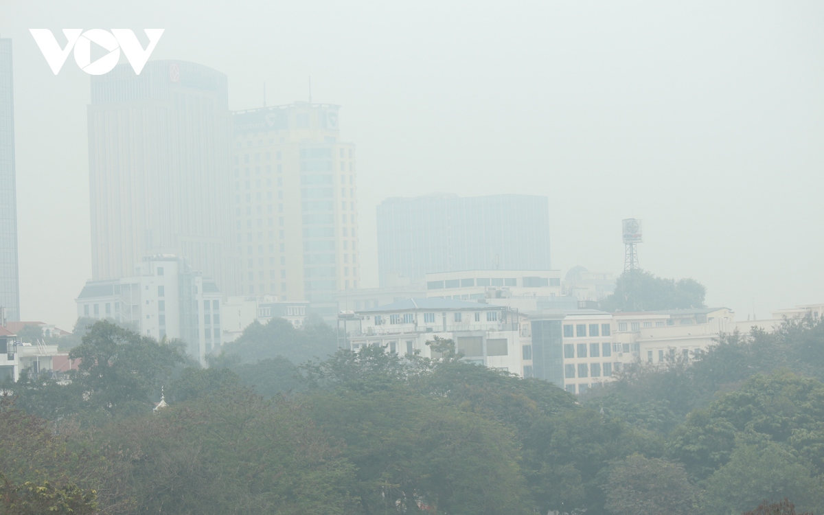 suong mu bao trum khap noi o ha noi hinh anh 3