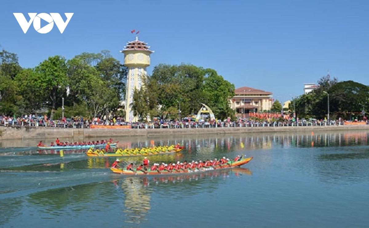 phan thiet khong to chuc le hoi dua thuyen tren song ca ty hinh anh 1