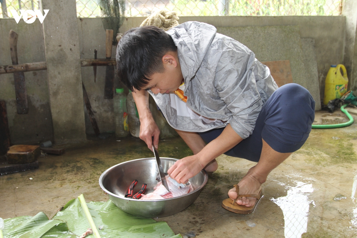 tim hieu cach che bien dac san ca bong ngay tet o luc yen, yen bai hinh anh 6