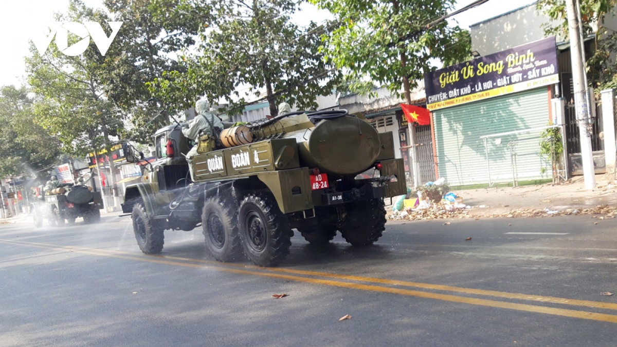 them 1 ca duong tinh tai binh duong, go bo phong toa benh vien tinh hinh anh 3