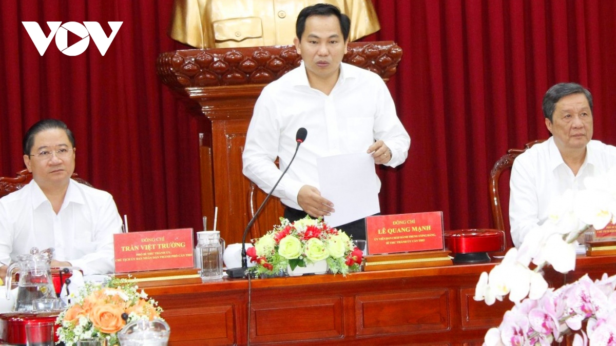 Bí thư Thành ủy Cần Thơ đề nghị các cơ quan bắt tay ngay vào công việc