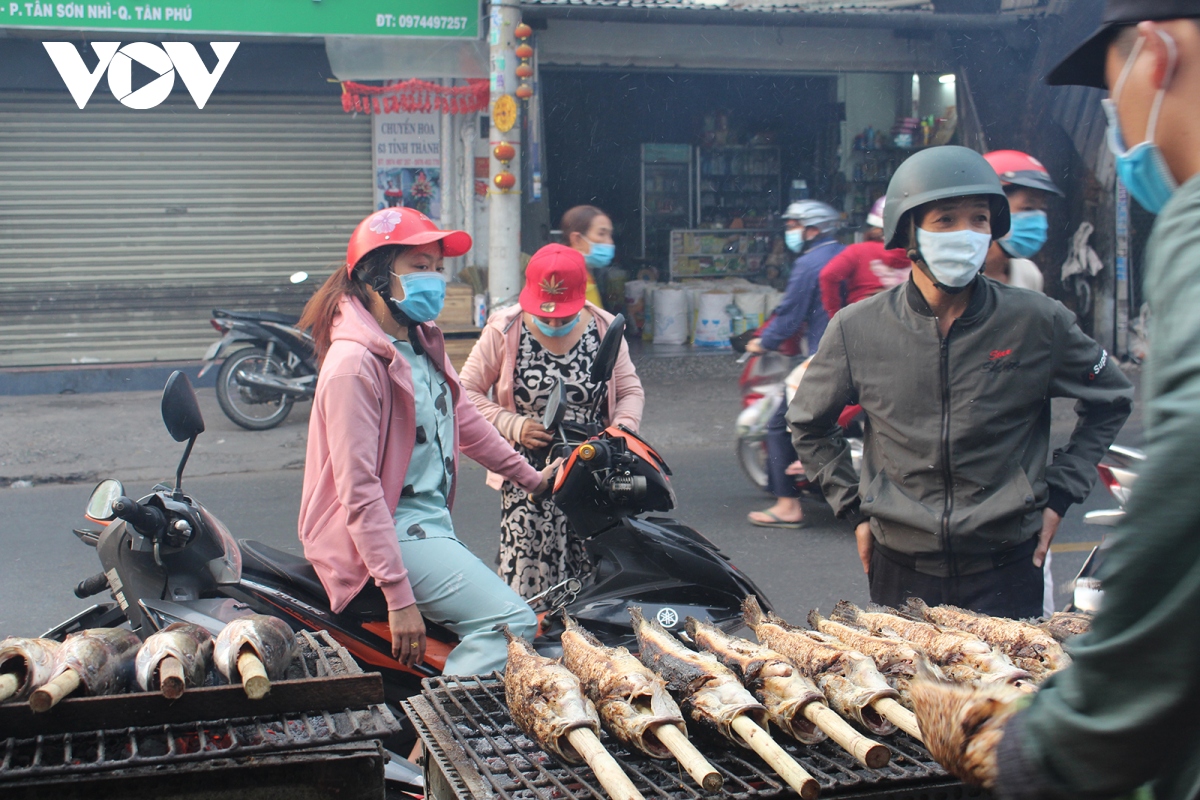 trang dem nuong 3,5 tan ca phuc vu ngay than tai hinh anh 4