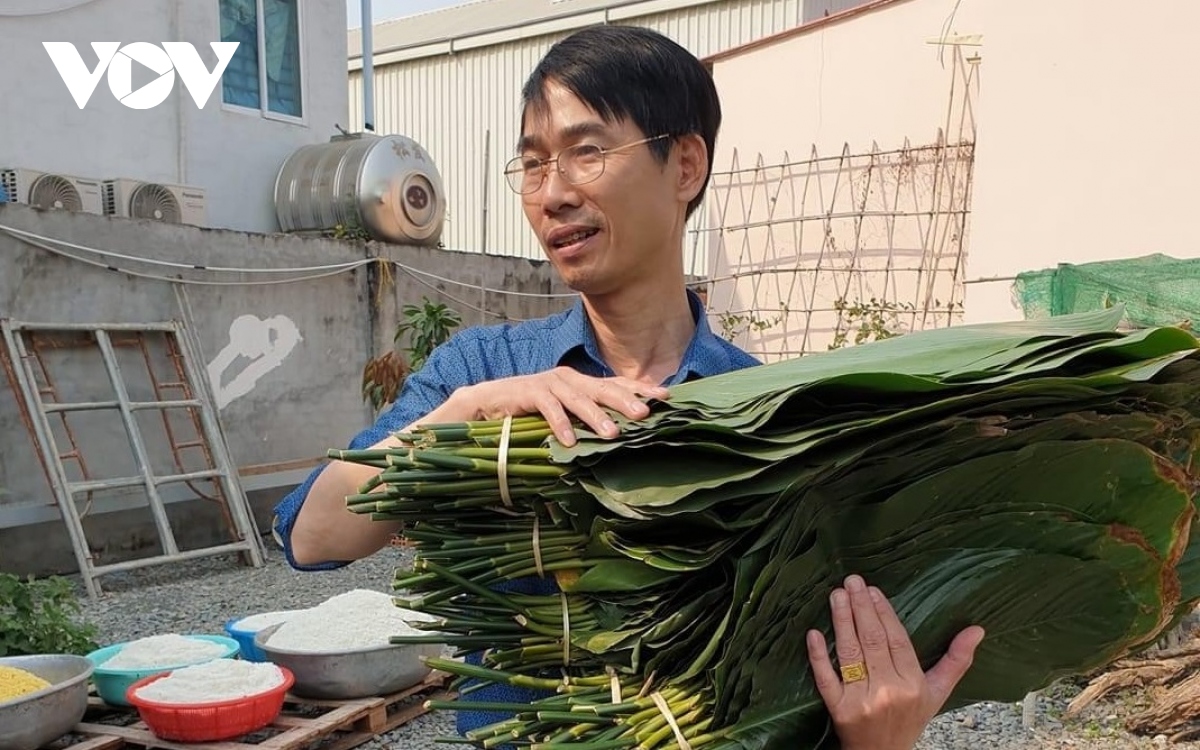 cong dong viet o campuchia chung vui goi banh chung, luu giu net van hoa co truyen dan toc hinh anh 1