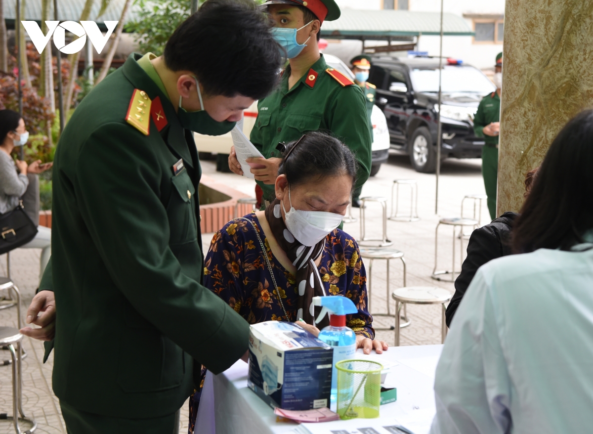 35 nguoi tham gia thu nghiem vaccine covid-19 giai doan 2 tai ha noi hinh anh 1