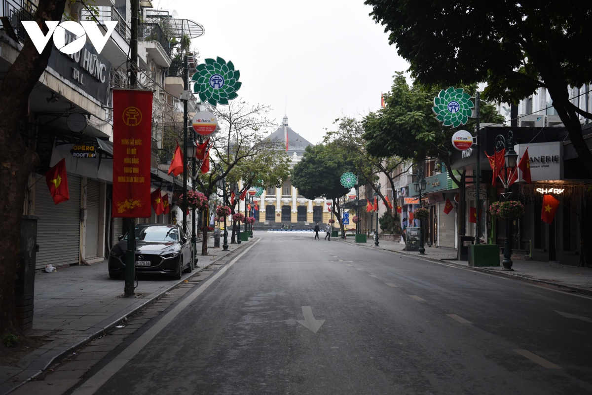 ha noi khac la trong som mung 1 tet tan suu hinh anh 2