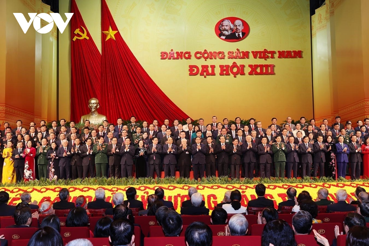 Nhân dân trông mong đội ngũ rường cột tự trọng và kiêu hãnh!