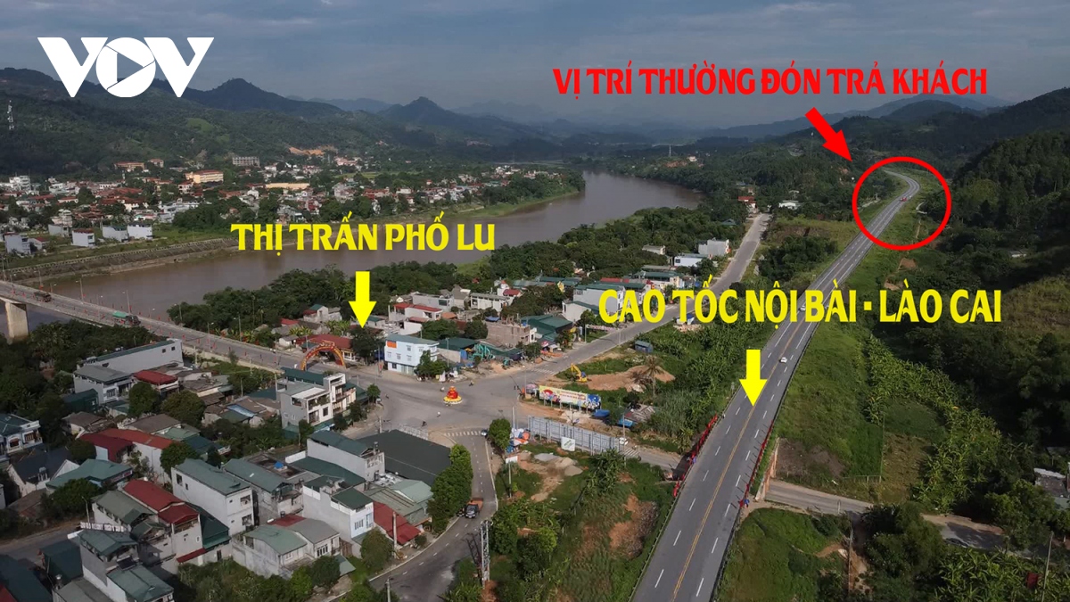 hang tram nguoi vuot rao cao toc noi bai lao cai moi ngay hinh anh 9