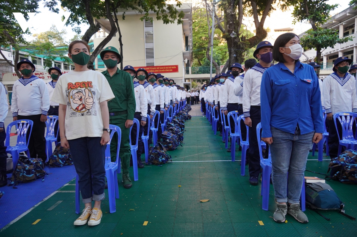 bi thu thanh uy tp.hcm nguyen van nen dong vien thanh nien len duong nhap ngu hinh anh 3