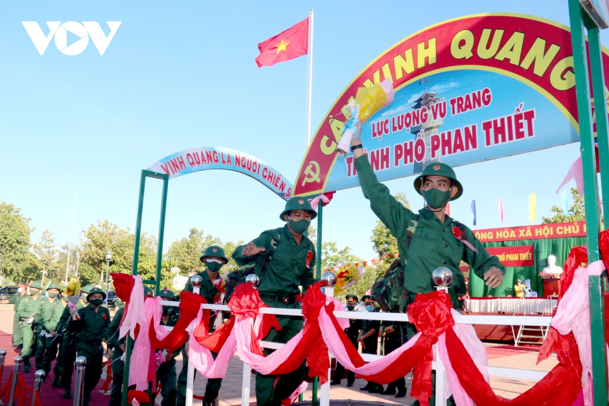 bi thu thanh uy tp.hcm nguyen van nen dong vien thanh nien len duong nhap ngu hinh anh 7