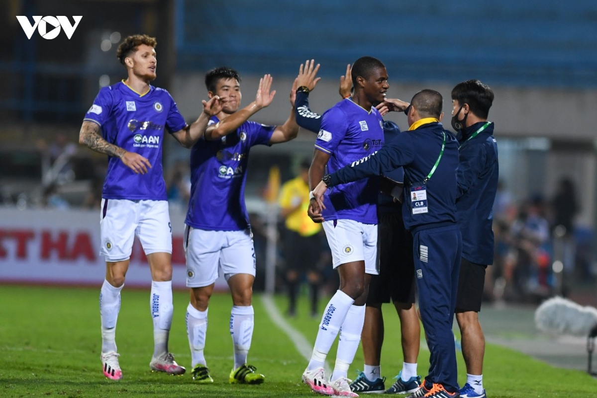 toan canh ha noi fc 3-2 thanh hoa On gioi, bruno day roi hinh anh 5