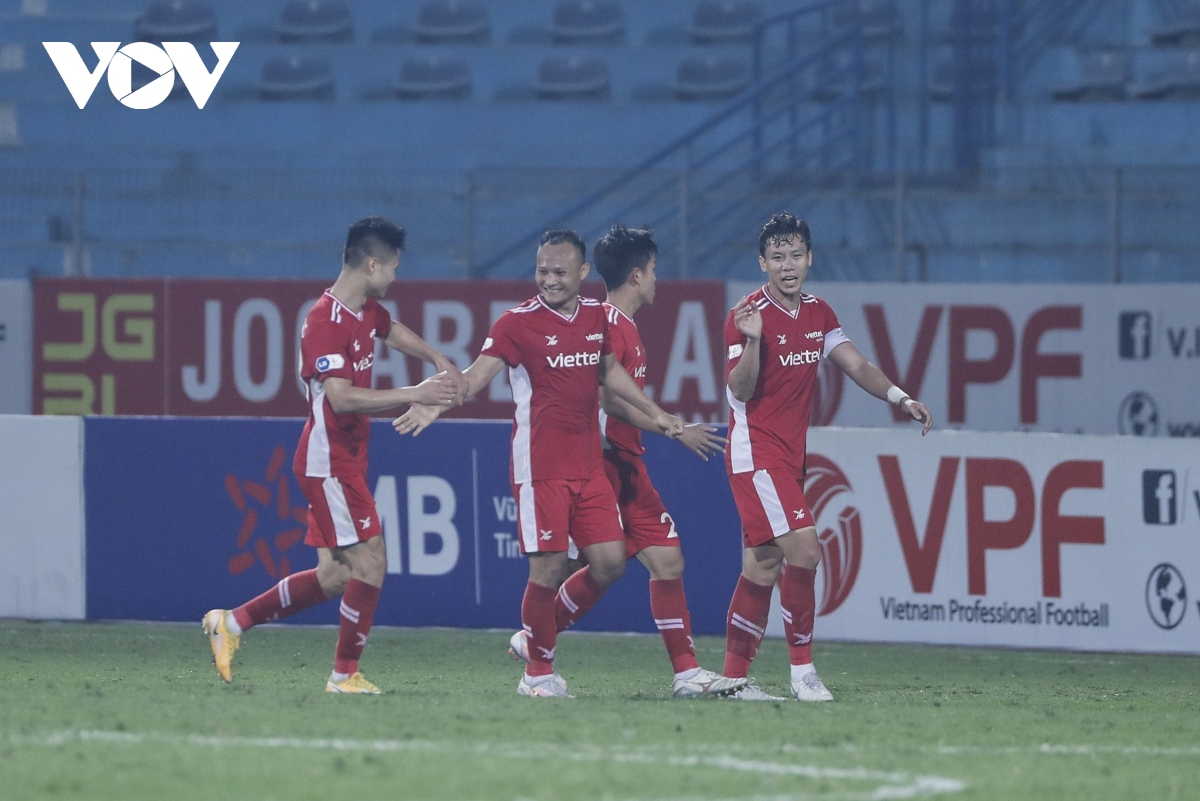 chum anh que ngoc hai ghi ban dau tien, viettel da biet thang o v-league hinh anh 7