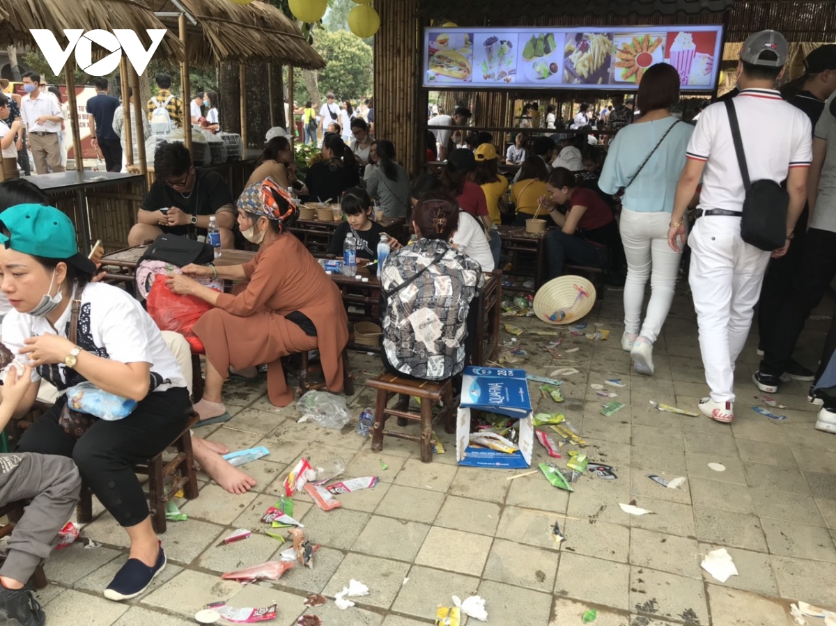 trải nghiệm một ngày chen lấn xô đẩy đến nghẹt thở ở chùa tam chúc hình ảnh 17 trai nghiem mot ngay chen lan xo day den nghet tho o chua tam chuc hinh anh 17