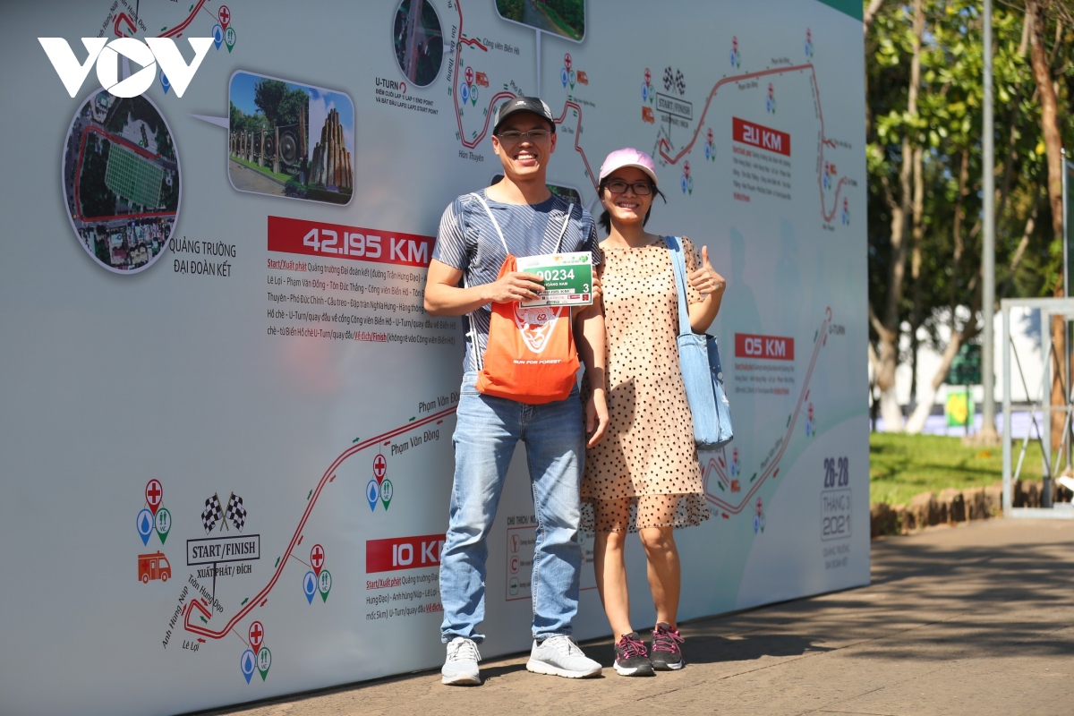 tien phong marathon 2021 Dem nguoc gio g - lan toa giua dai ngan hinh anh 12