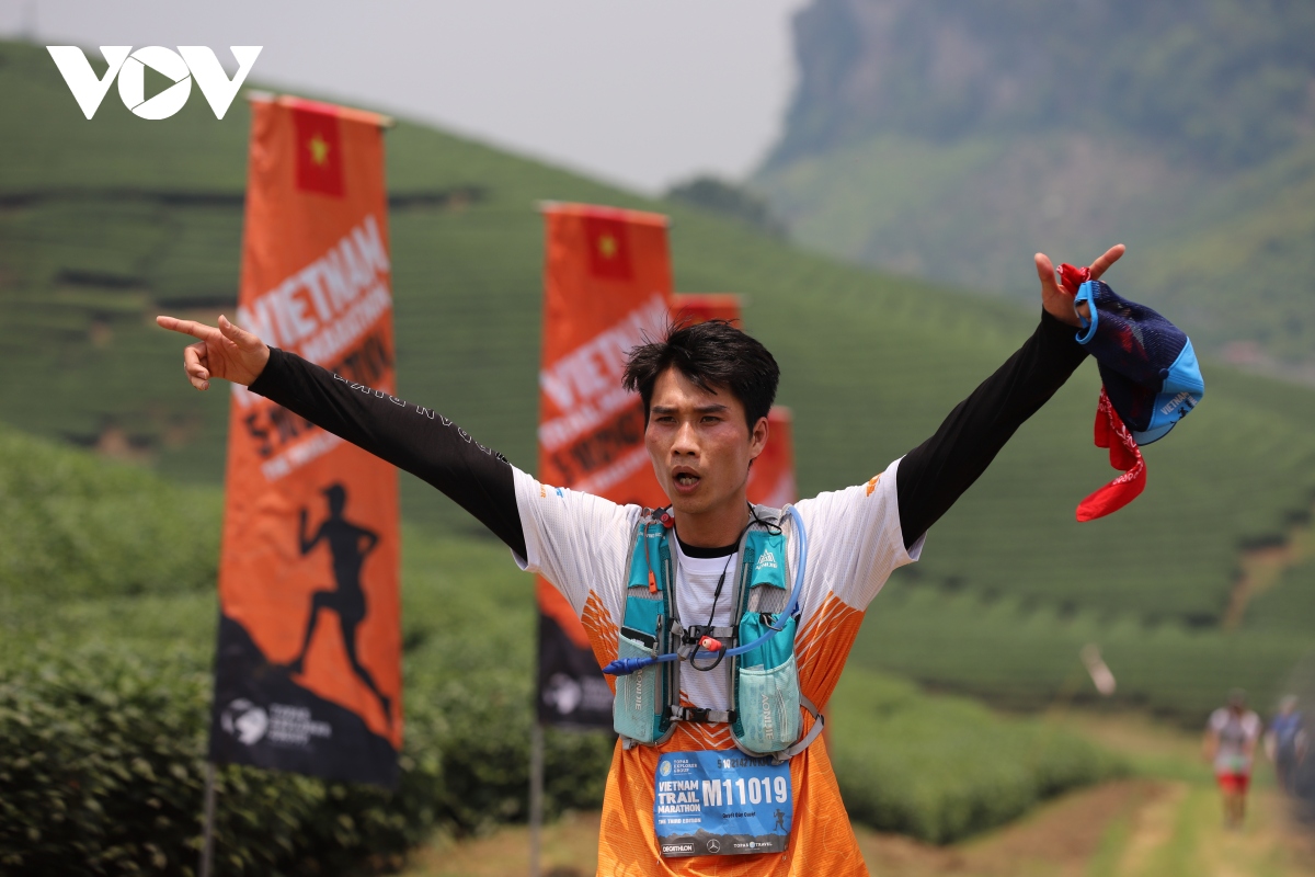 An tuong giai chay marathon quoc te tren cao nguyen moc chau hinh anh 14