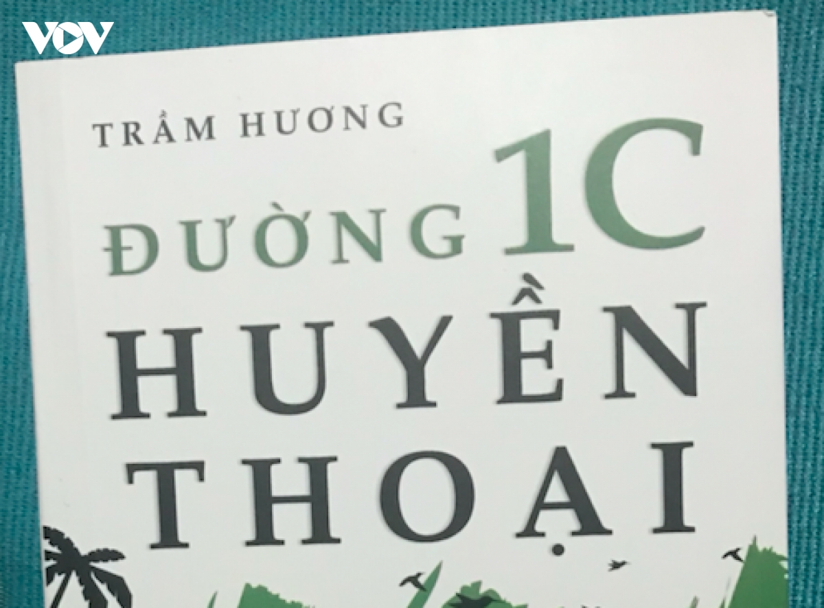 Những trang viết xúc động “Đường 1C huyền thoại - Những bờ vai con gái”