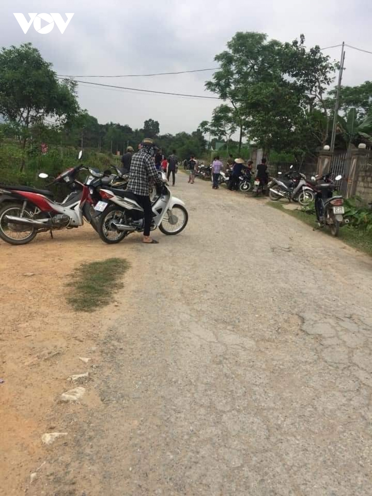 chong bi tram cam danh vo tu vong roi tu van hinh anh 1