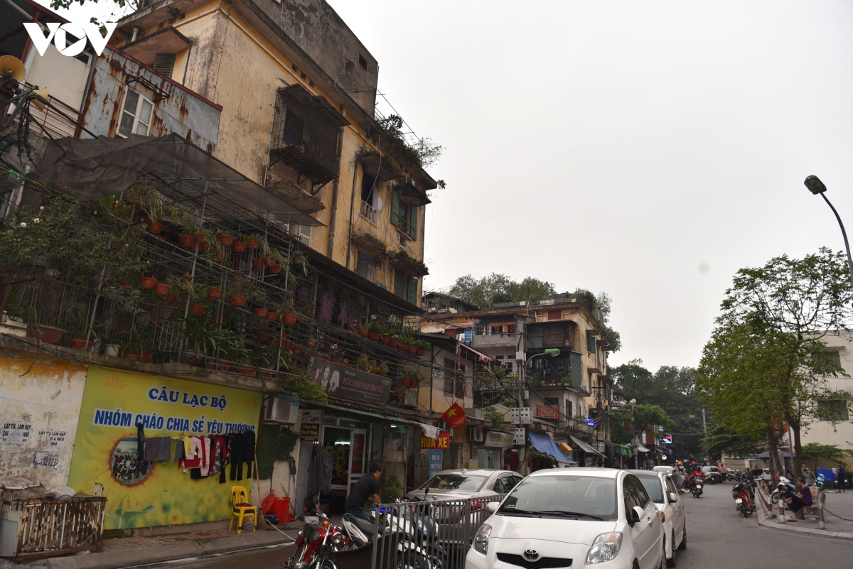 rung minh voi nhung chung cu, tap the cu o ha noi tiem an nguy co voi nguoi dan hinh anh 4