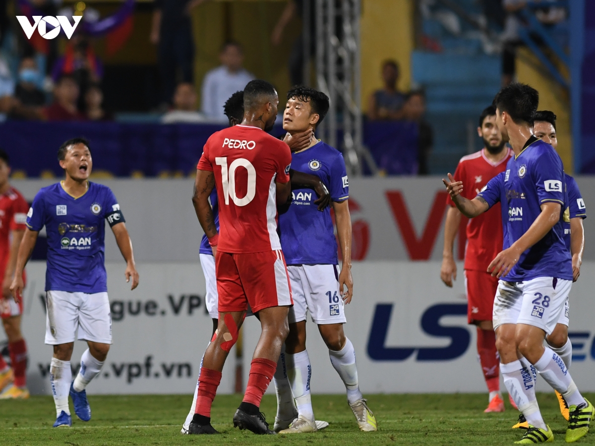 ngoai binh viettel thieu kiem che, hung ho bop co thanh chung hinh anh 8