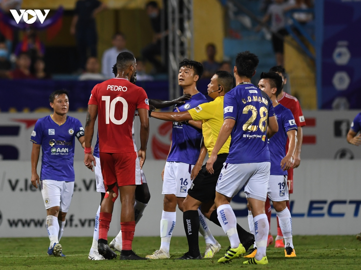 ngoai binh viettel thieu kiem che, hung ho bop co thanh chung hinh anh 6
