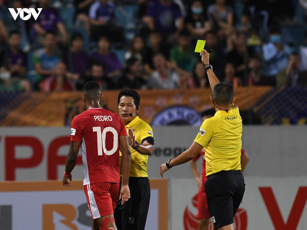 ngoai binh viettel thieu kiem che, hung ho bop co thanh chung hinh anh 11