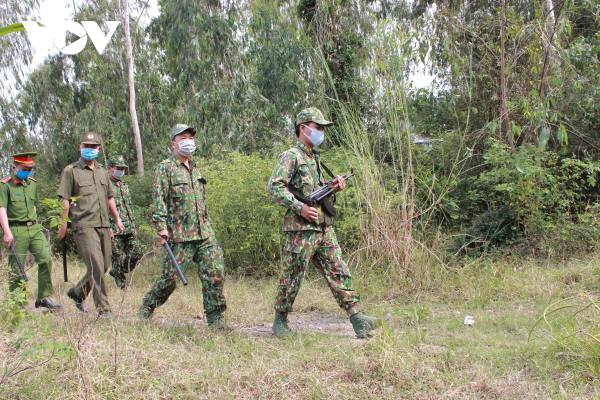 Dong thap gong minh kiem soat chat bien gioi, khong de mam benh xam nhap hinh anh 1