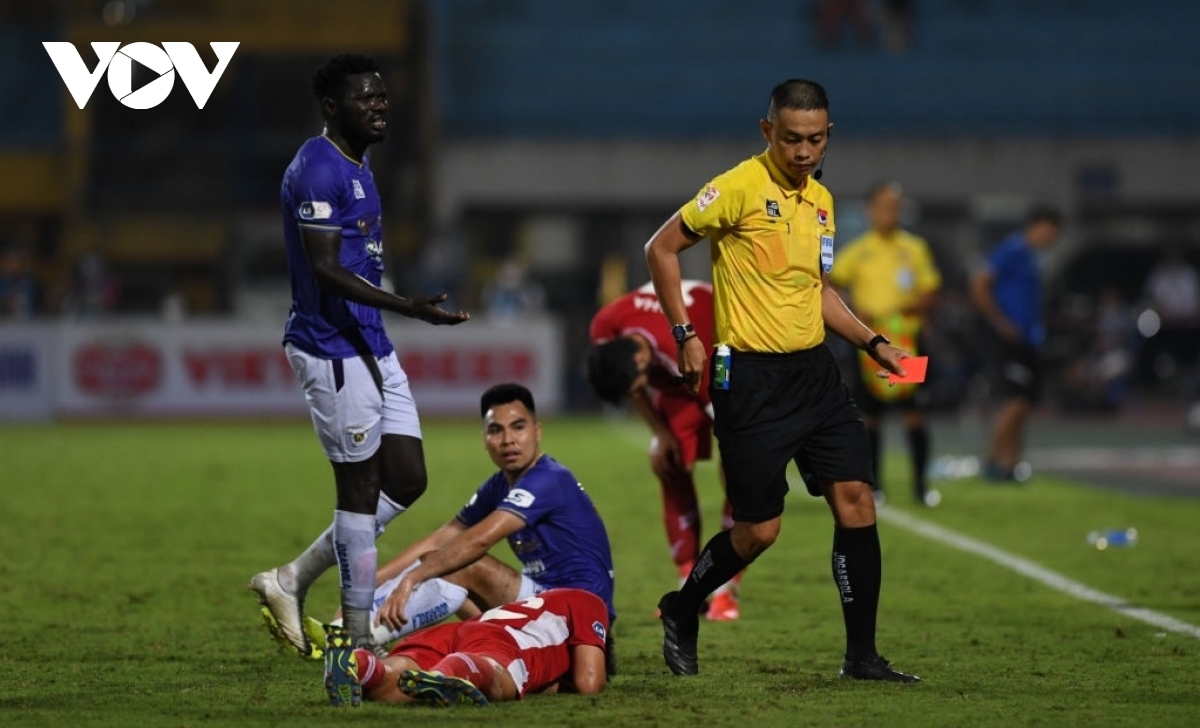 hoc tro cua hlv park hang seo vang mat o tran hagl - ha noi fc hinh anh 1