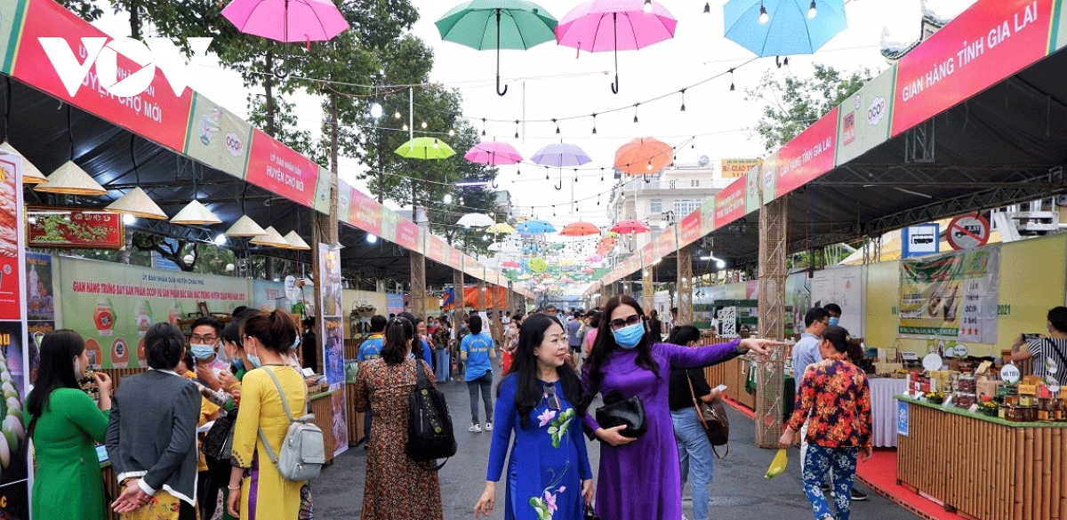 OCOP trade fair promotes product brands