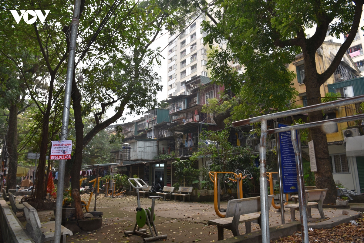 rung minh voi nhung chung cu, tap the cu o ha noi tiem an nguy co voi nguoi dan hinh anh 2
