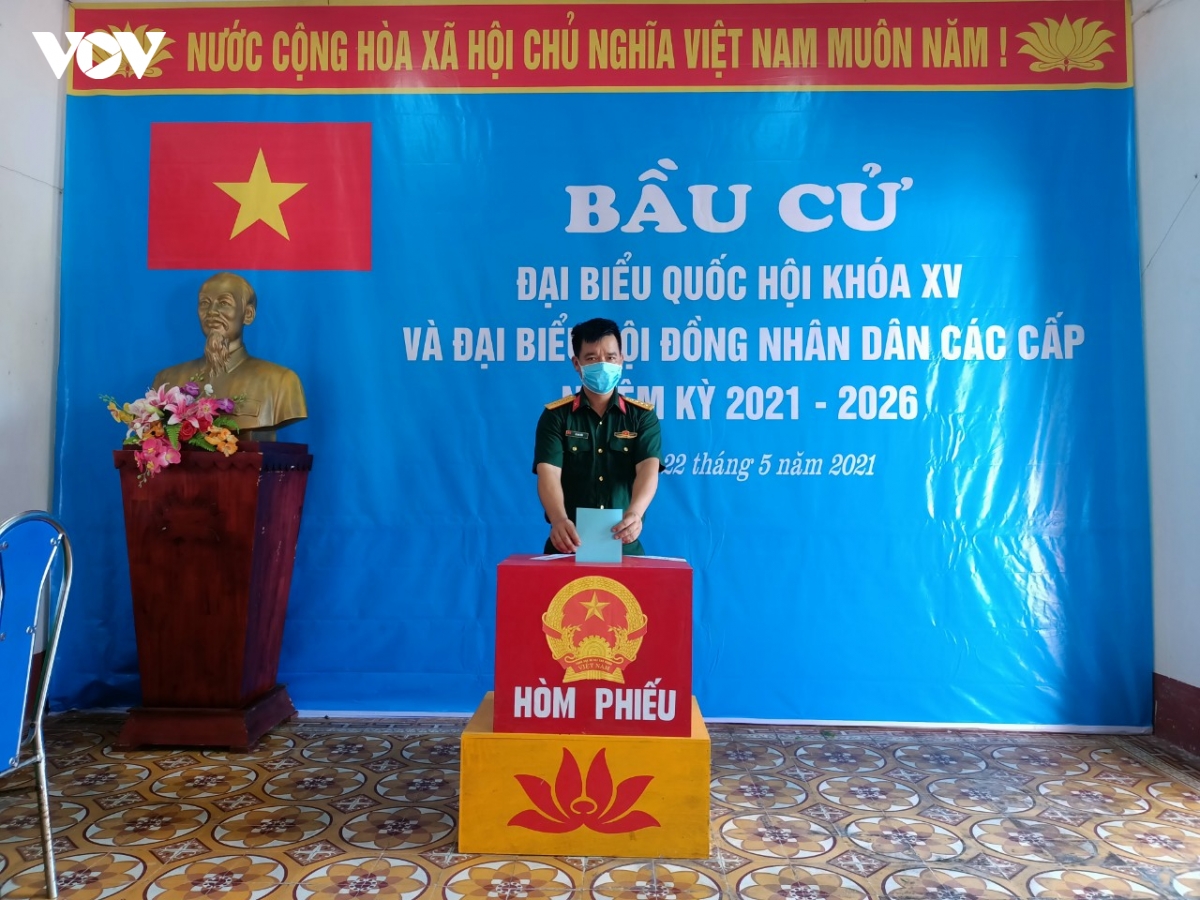 hai phong ruc ro trong ngay bau cu dai bieu quoc hoi va dai bieu hDnd hinh anh 14