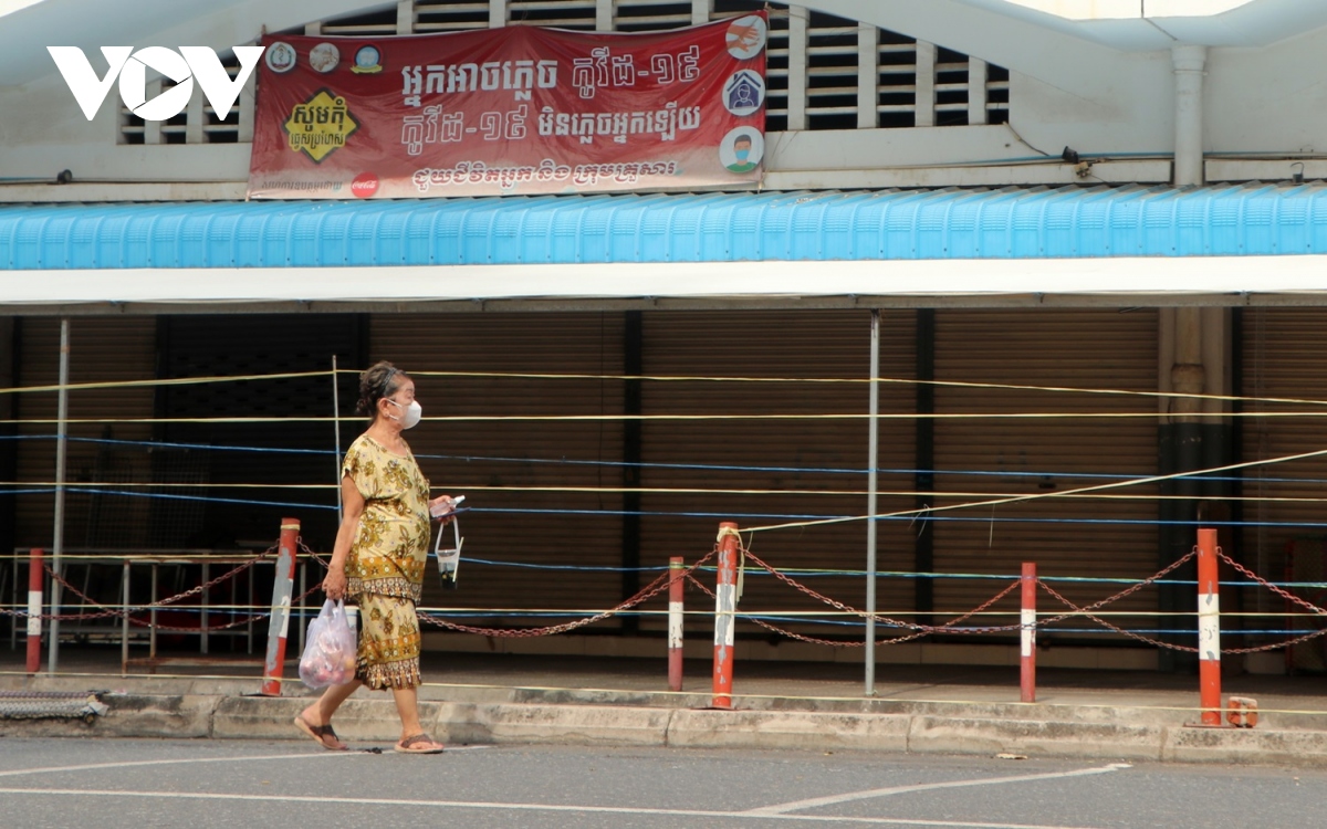 thu do phnom penh campuchia ngay dau do bo lenh phong toa vi covid-19 hinh anh 4