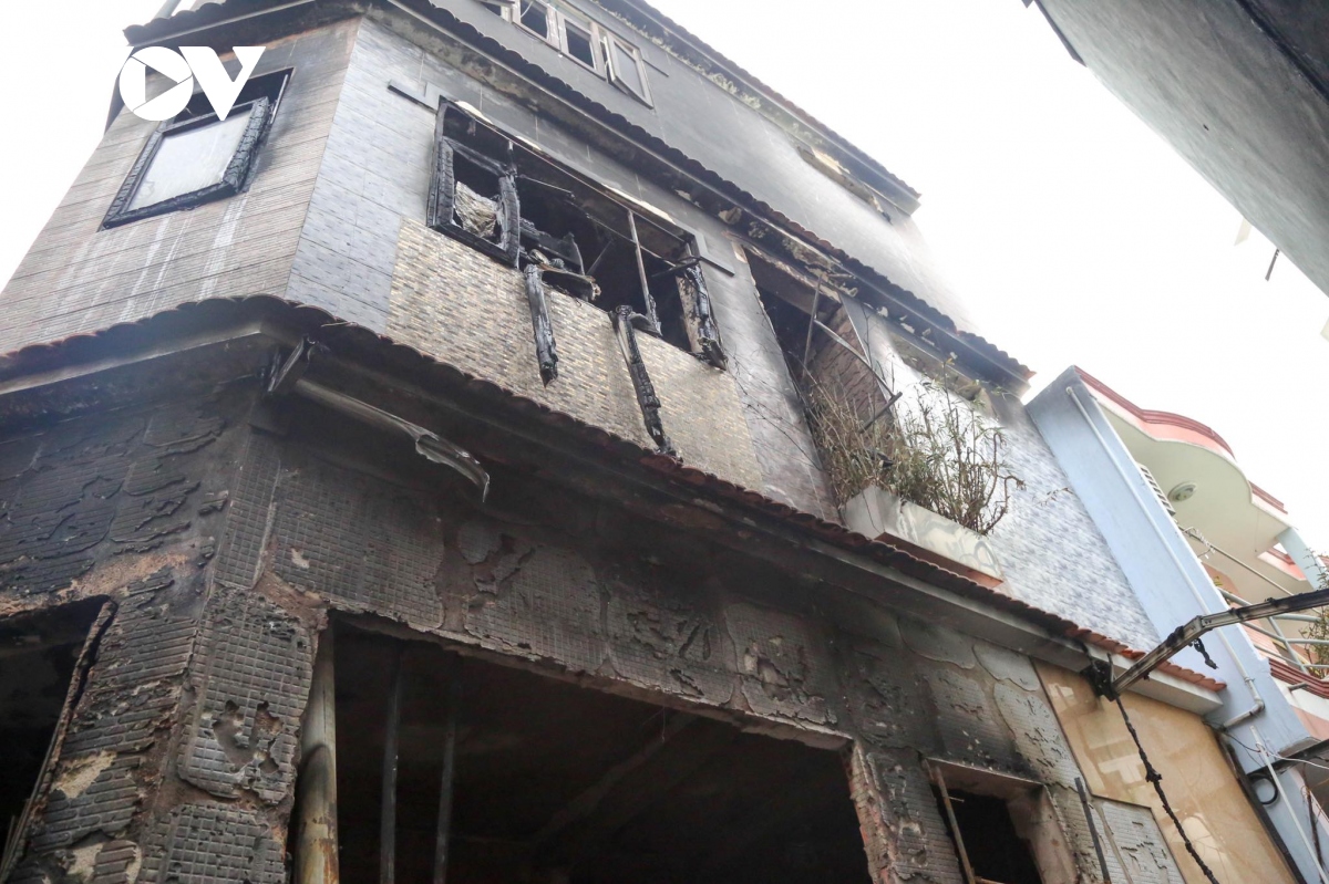 Cận cảnh bên trong căn nhà cháy khiến 8 người chết ở Q11, TPHCM ...