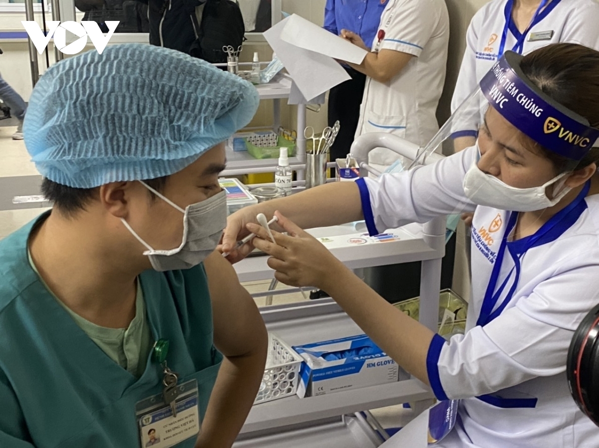 Vietnam makes safety a priority as it steps up COVID-19 vaccination