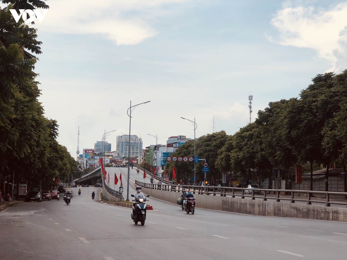 pho phuong thu do vang ve nhu ngay dau nam moi, nguoi dan gian cach phong, chong covid 19 hinh anh 11