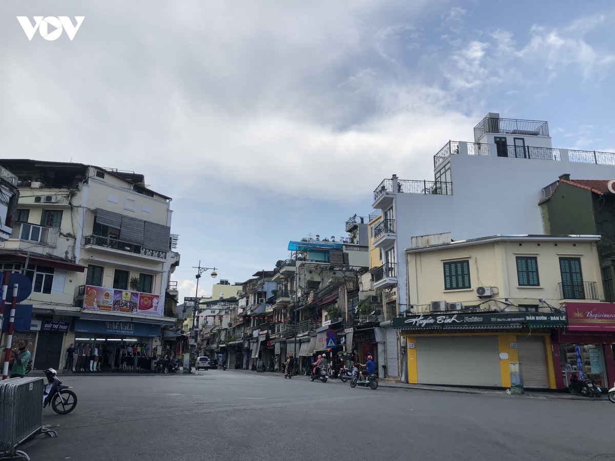 pho phuong thu do vang ve nhu ngay dau nam moi, nguoi dan gian cach phong, chong covid 19 hinh anh 3