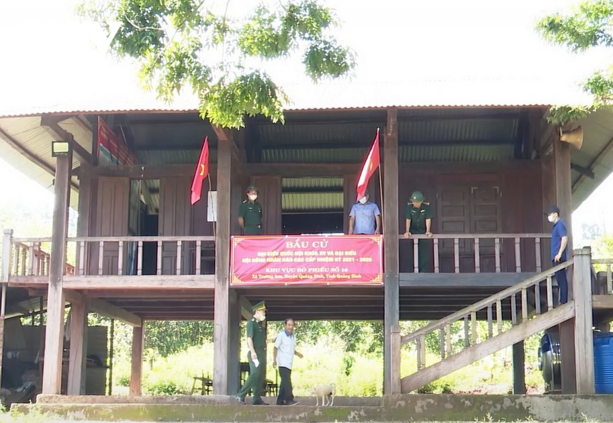 quang binh chuan bi bau cu som tai cac xa mien nui, bien gioi vao ngay mai 21 5 hinh anh 1