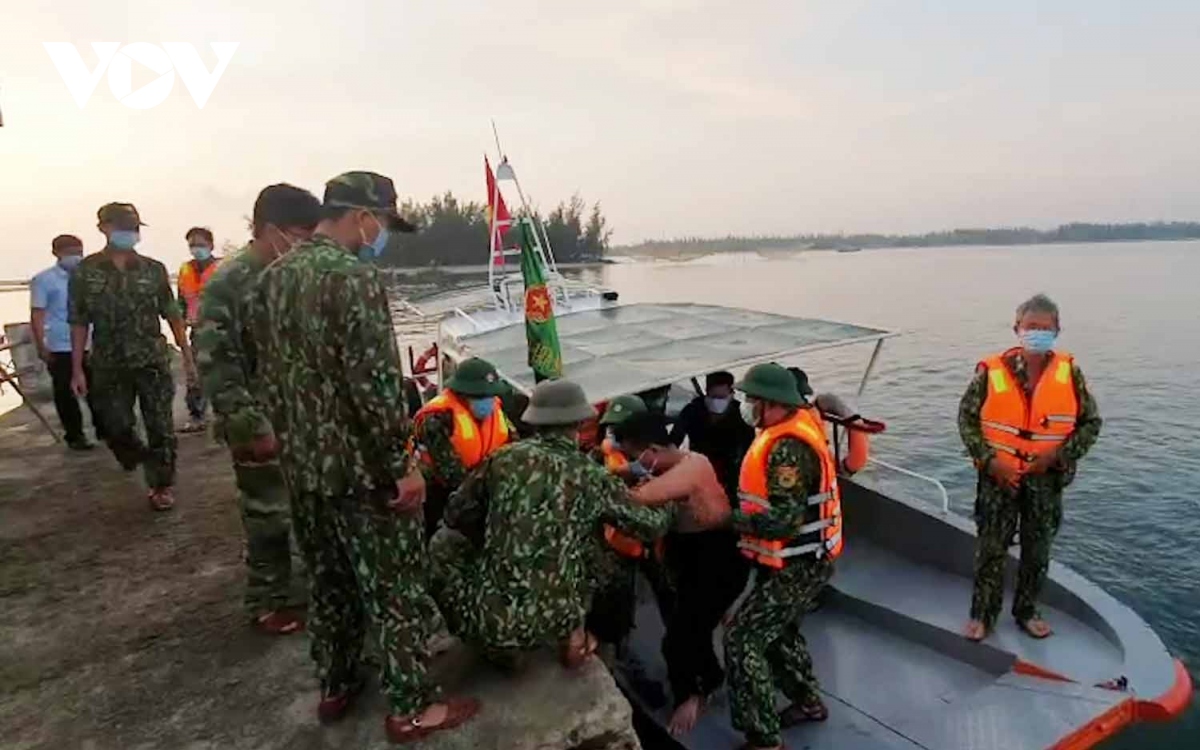 xac minh tau van tai dam chim tau ca ngu dan quang nam hinh anh 1