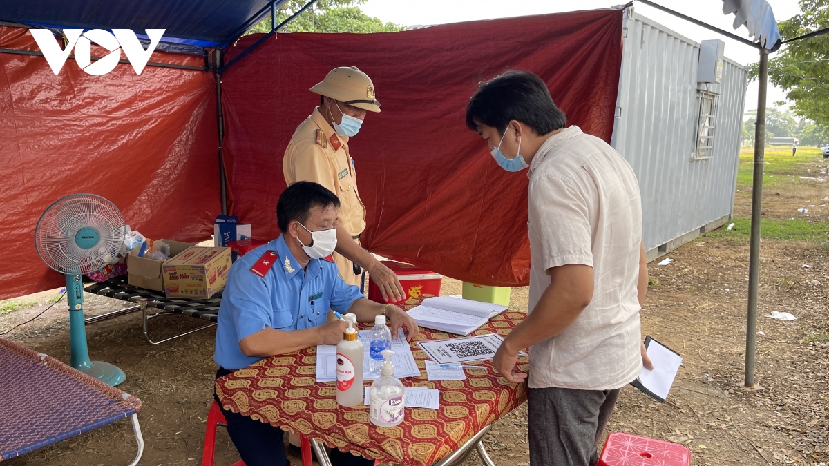 cac dia phuong tang cuong kiem soat nguoi va phuong tien ve tu tp hcm hinh anh 18