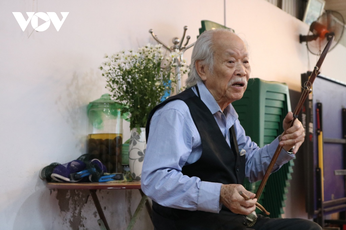 nghệ nhân ngô văn Đảm người giữ nhịp cho xẩm hình ảnh 1 nghe nhan ngo van Dam nguoi giu nhip cho xam hinh anh 1