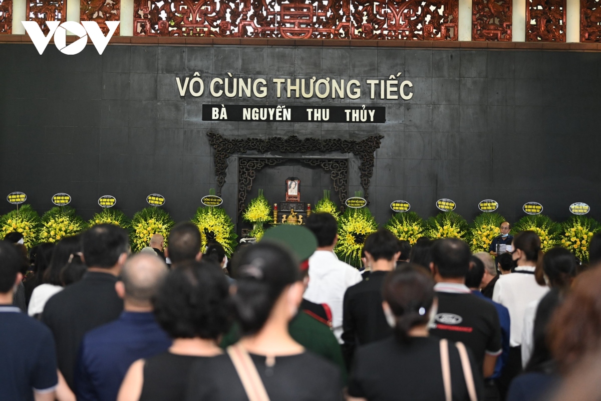  hoa hau nguyen thu thuy nhu ngon duoc dam chay het minh hinh anh 1